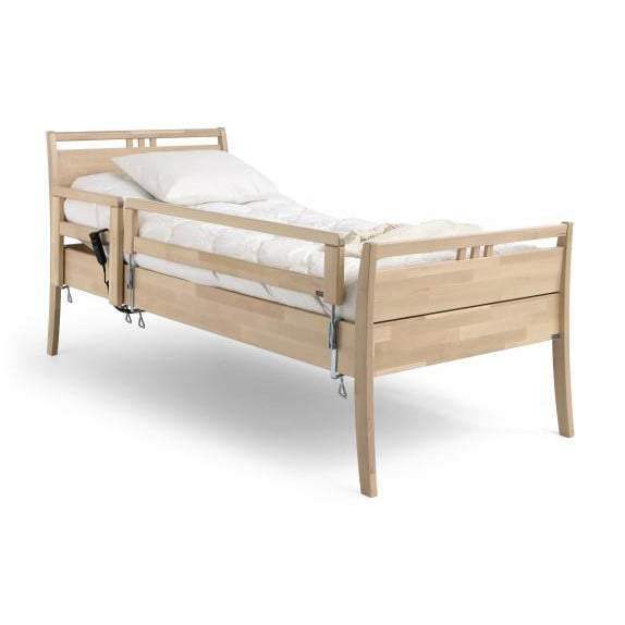 Kodinomaiset seniorisängyt hoivasängyt ja yöpöydät. Valikoimissa myös kattava valikoima sänkyjen lisävarusteita. Oivapalvelut.fi 